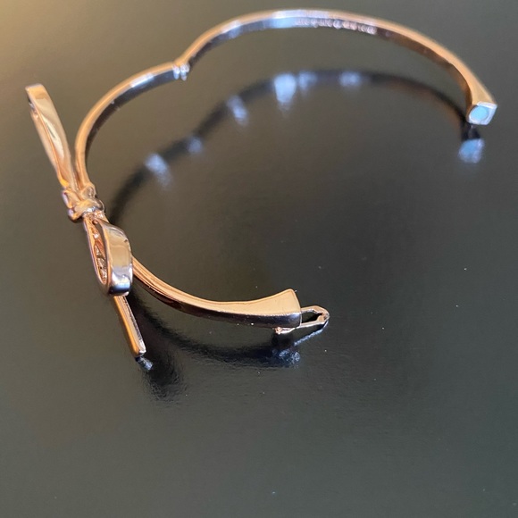 Kate Spade bow bracelet - Picture 2 of 3